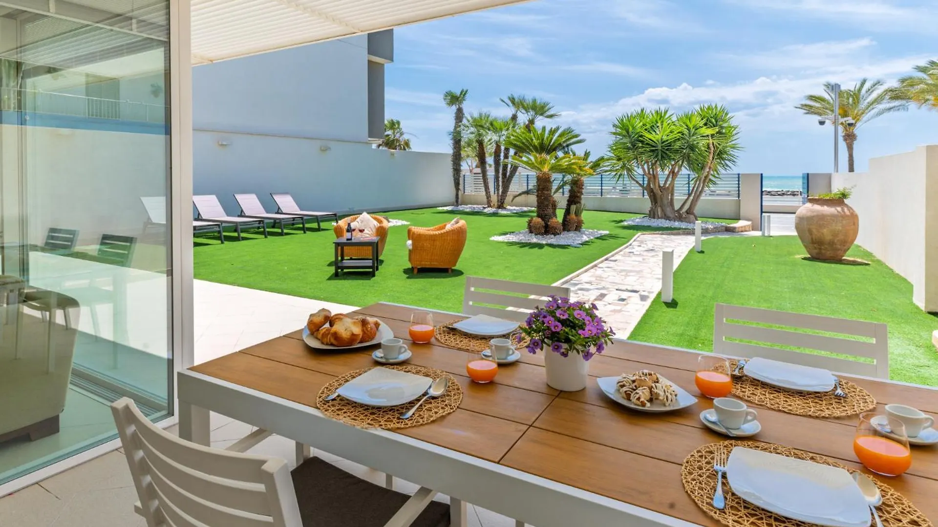 Kontakte von Siciliacasevacanze - Villa Doria